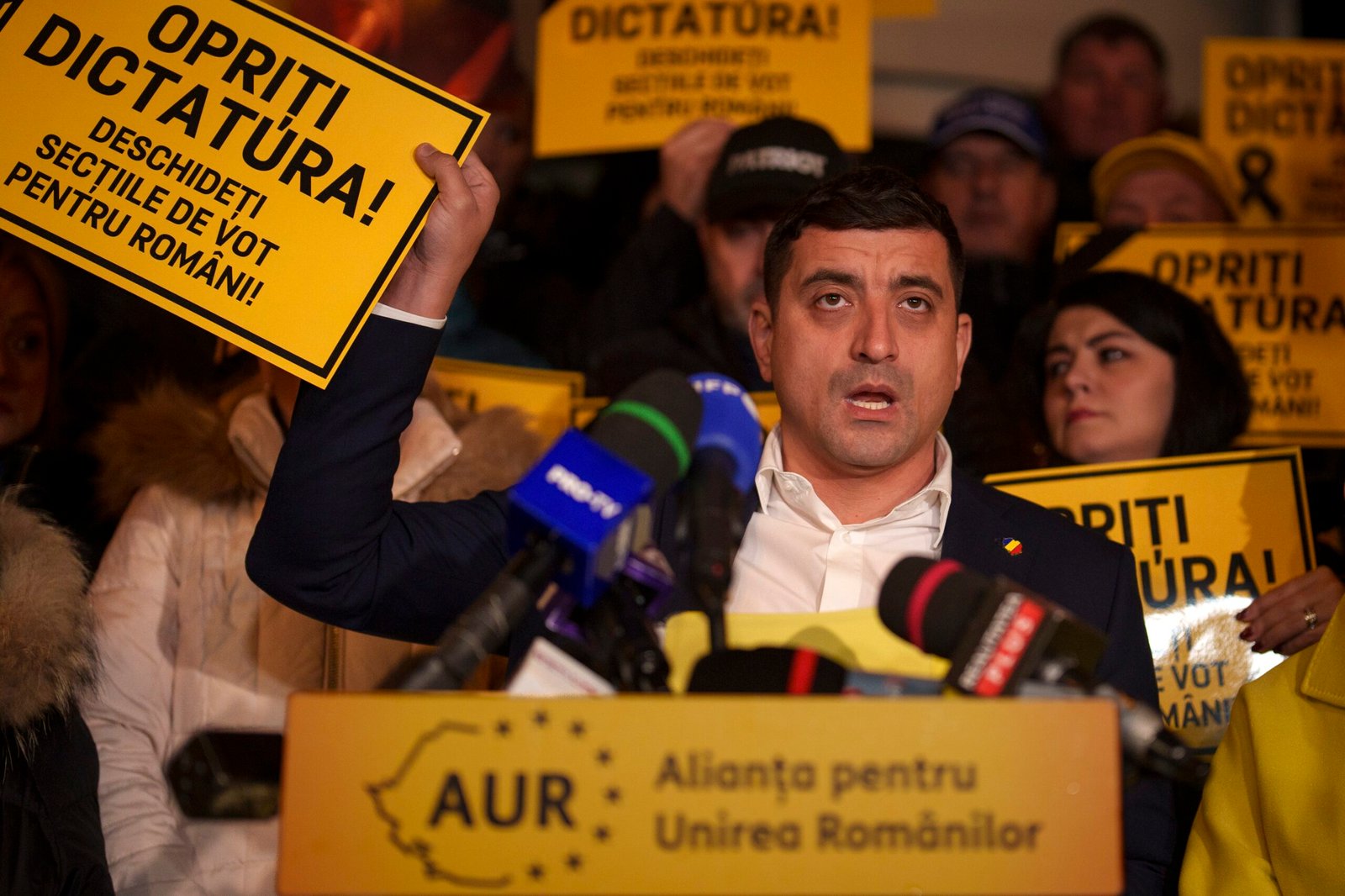 Alianța pentru Unirea Românilor va apela la Avocatul Poporului pentru a contesta constituționalitatea Ordonanței de Austeritate emisă de Guvern.