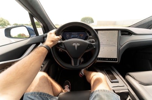 Tesla a majorat cu 5.000 de dolari prețul Modelului X, varianta cu tracțiune integrală ajungând la 84.990 de dolari.