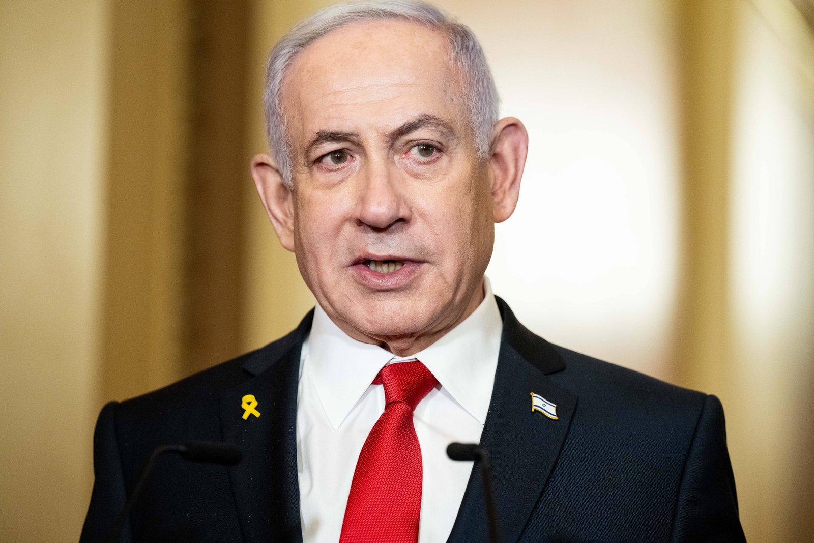 După revenirea din SUA, Netanyahu a convocat o ședință de urgență a cabinetului și o întâlnire a cabinetului de securitate.