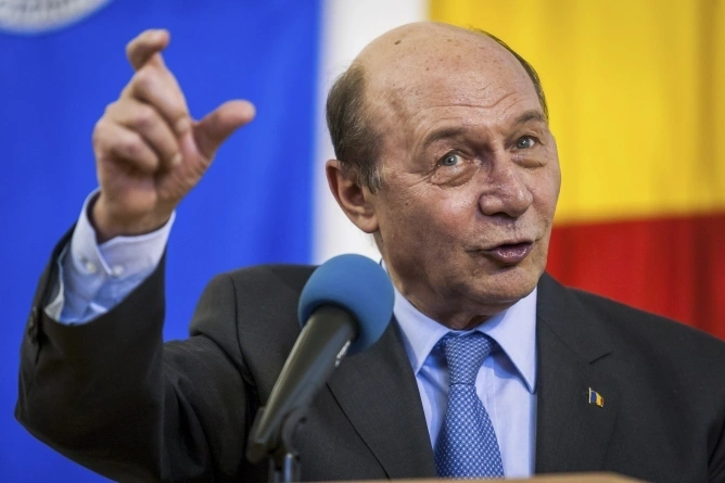 Traian Băsescu: Summitul de la Londra pentru Ucraina a fost un succes, oferind o nouă oportunitate de reconciliere.