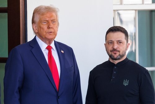 Președintele Ucrainei, Zelenski, își exprimă disponibilitatea de a colabora cu Trump pentru a atinge o pace durabilă, în condițiile suspendării ajutorului militar.