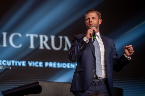 Eric Trump critică sistemul bancar tradițional, spunând că va deveni irelevant fără adaptarea la criptomonede și tehnologia blockchain.