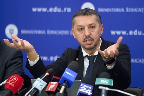 Ministerul Educației a emis un ordin privind instalarea camerelor audio-video în școli, destinat prevenției violenței și protecției elevilor, cu consimțământul părinților.