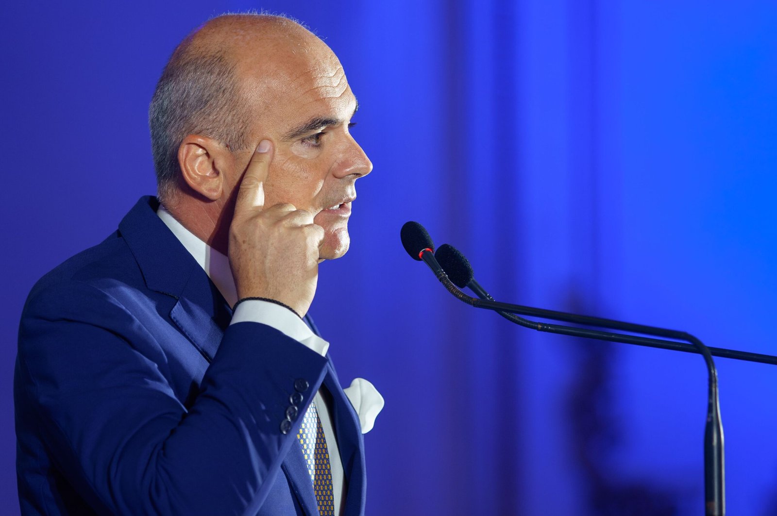 Rareș Bogdan acuză PAS de nerespectarea promisiunilor de suport pentru Crin Antonescu în alegerile din Republica Moldova, în care Nicușor Dan a obținut victoria.