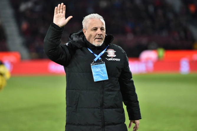 FC Rapid a decis să rezilieze contractul cu antrenorul Marius Șumudică și echipa sa tehnică, fiind numit înlocuitor Octavian Chihaia.