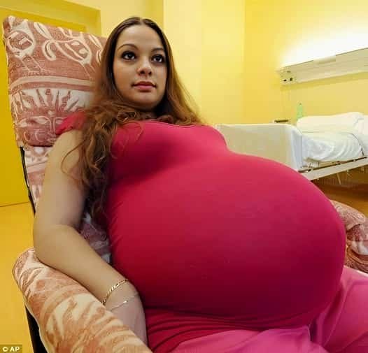 Tânăra Care A Intrat În Istorie Cu Sarcina Ei. Ce A Putut Să Nască Alexandra, La Doar 23 De Ani.