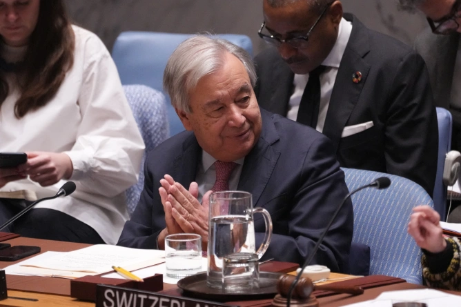 Secretarul general al ONU, Antonio Guterres, a condamnat bombardamentele din Gaza care au provocat moartea a 27 de civili, subliniind importanța unei anchete independente.