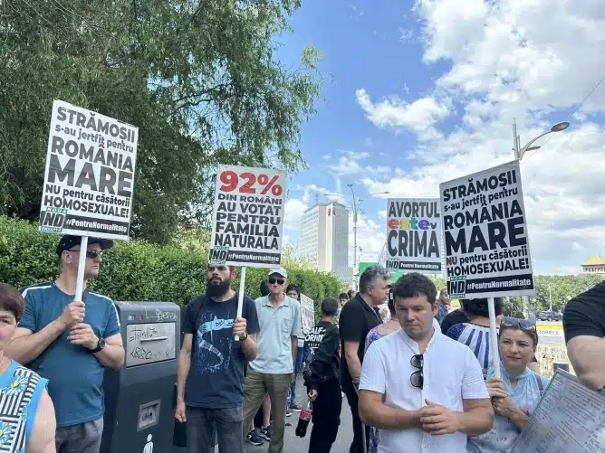 Pe 7 iunie 2025, au loc Marșul Normalității pentru susținerea familiei tradiționale și Bucharest PRIDE dedicat drepturilor LGBTI+, ambele evenimente autorizate.