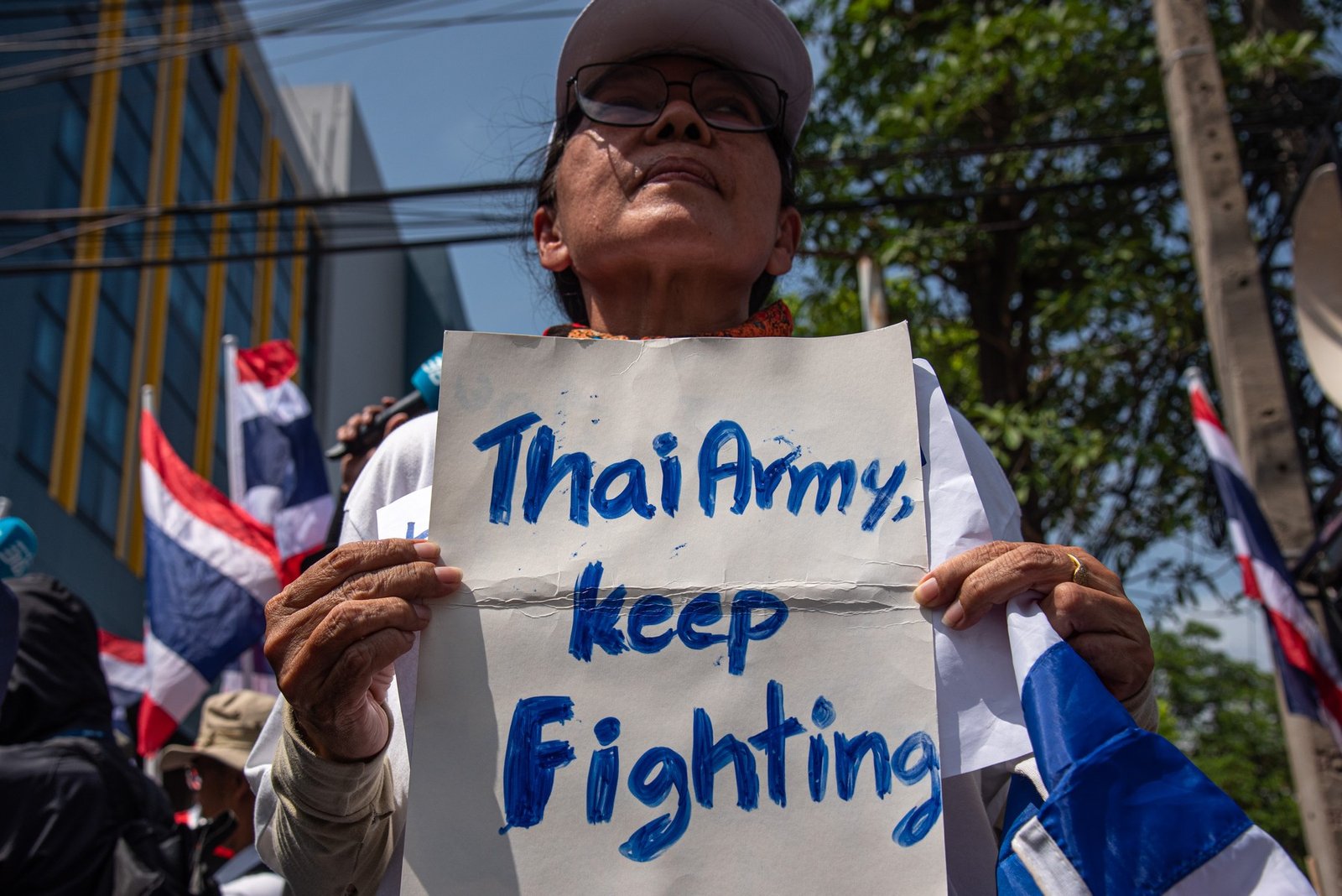 Cambodgia și Thailanda își consolidează dispozitivul militar la frontieră, în ciuda inițiativelor de dialog.