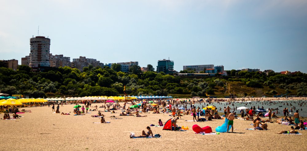 Litoralul românesc a atras 60.000 de turiști în minivacanța de Rusalii, depășind așteptările hotelierilor și atingând un grad de ocupare de 70-80%