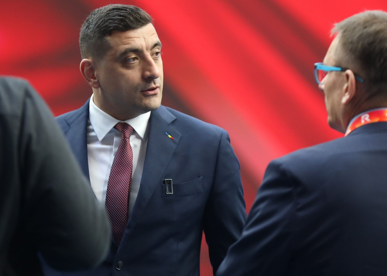 George Simion îndeamnă cetățenii moldoveni să nu voteze partidul Maiei Sandu, afirmând: „Victoria noastră a fost furată. E momentul să ne răzbunăm.”