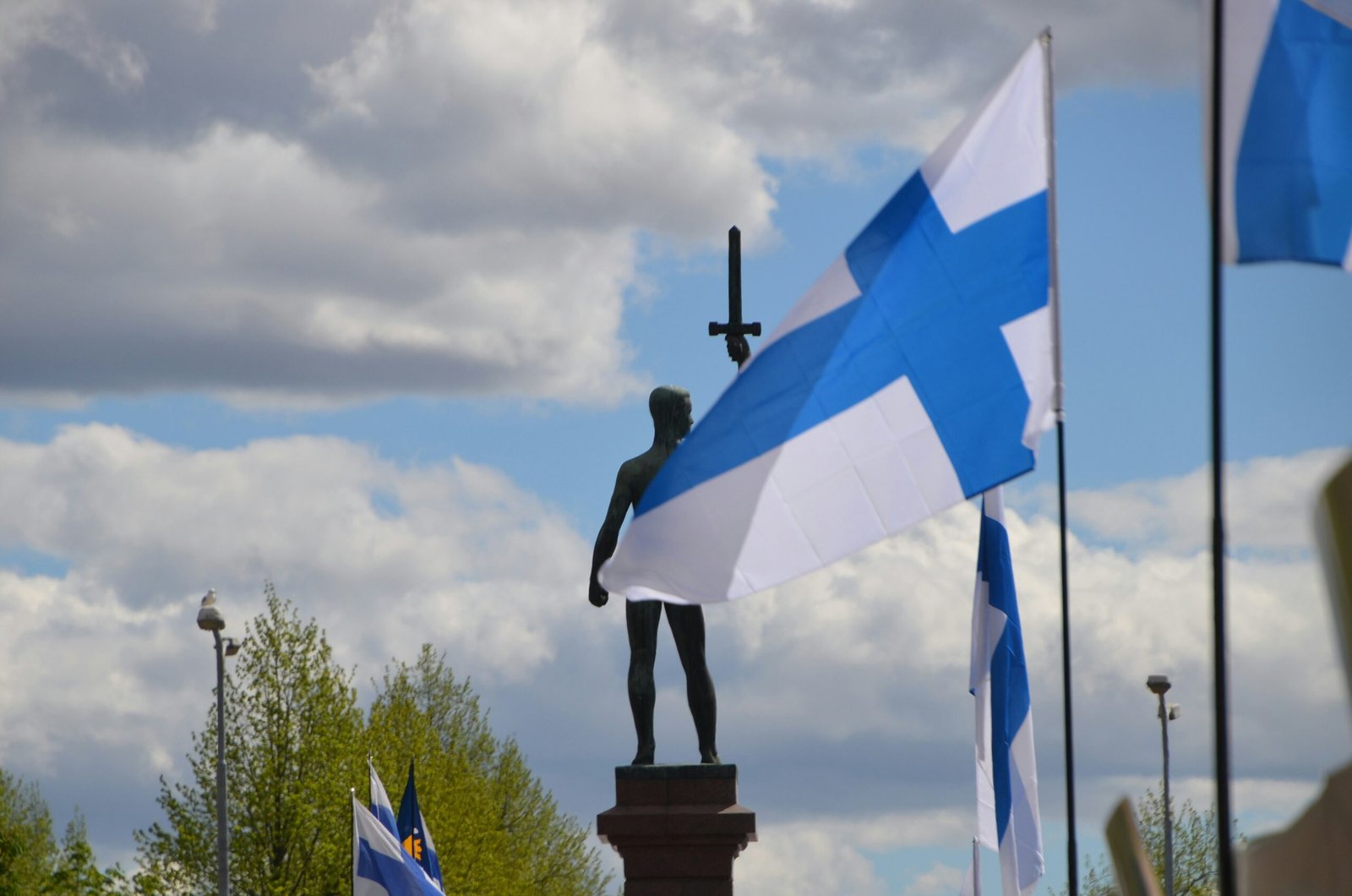 Ministerul Apărării din Finlanda a raportat o încălcare a spațiului aerian de către un avion militar rus, iar o anchetă este în desfășurare.