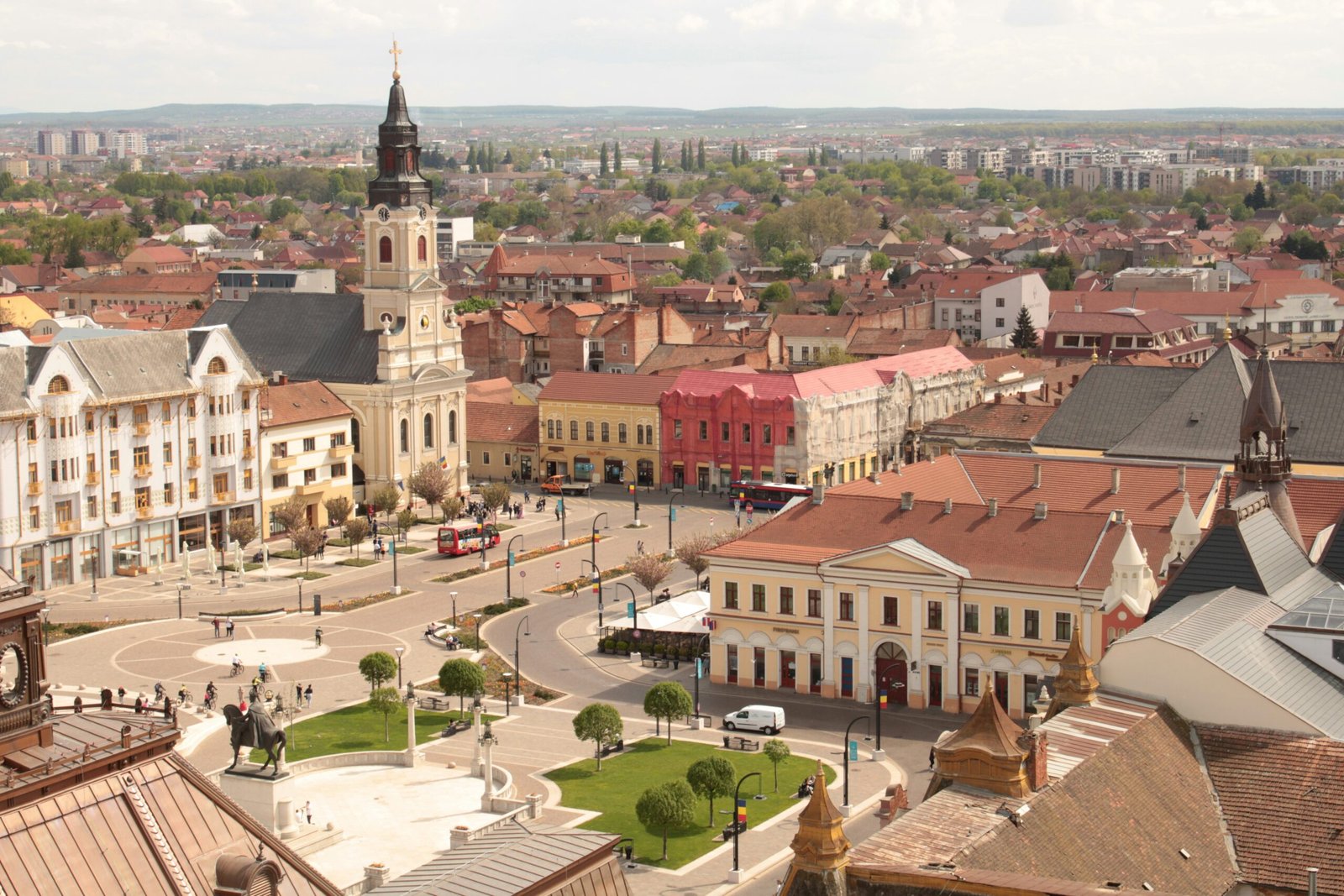 Oradea va implementa soluții inovatoare pentru adaptarea la schimbările climatice prin proiectul „Life Cool Zone”, sprijinit de UE, în următorii cinci ani.