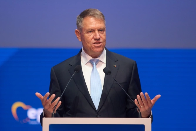 Klaus Iohannis, întors la Sibiu, a slăbit și a început să practice pickleball, un sport la modă în SUA, după o dietă de slăbire.