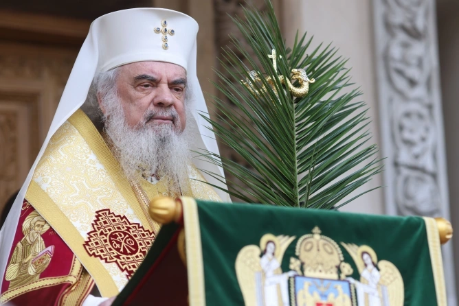 Patriarhia Română își manifestă îngrijorarea privind violența domestică și femicidul, evidențiind nevoia de sprijin pentru victime și de prevenire a acestor fenomene.
