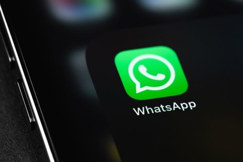 WhatsApp respinge acuzațiile Iranului, susținând că nu urmărește locația utilizatorilor și nu salvează jurnale ale mesajelor.