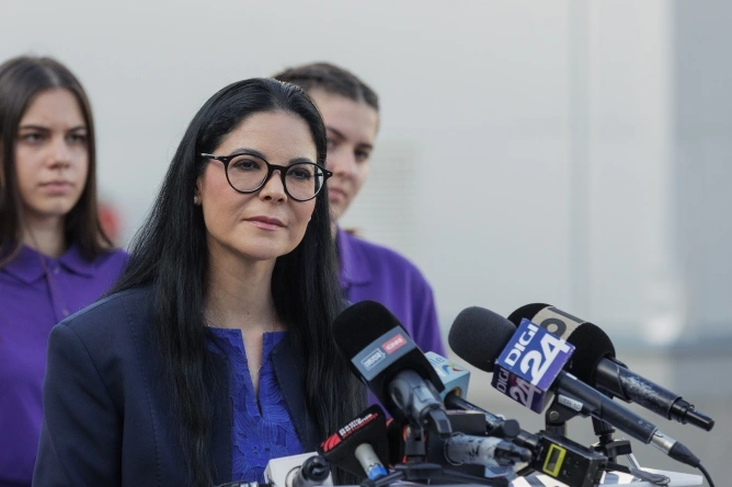Ana Birchall contestă cu intensitate candidatura Liei Savonea la conducerea ÎCCJ, subliniind îngrijorări legate de legalitate și moralitate.