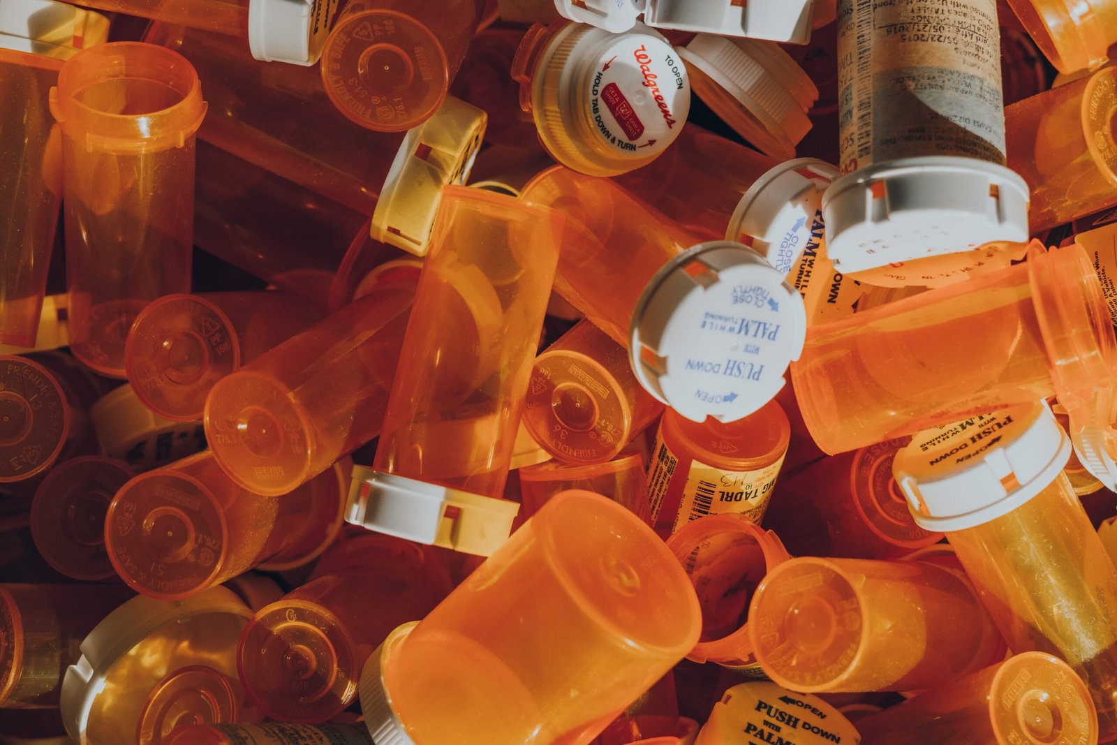 Specialiștii atrag atenția asupra creșterii infecțiilor rezistente la antibiotice și solicită Uniunii Europene înființarea unui institut dedicat dezvoltării acestora.