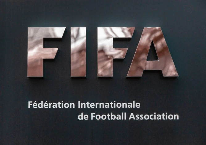 FIFA a anunțat că a filtrat 10 milioane de comentarii abuzive, utilizând inteligența artificială pentru a combate discursul instigator la ură.
