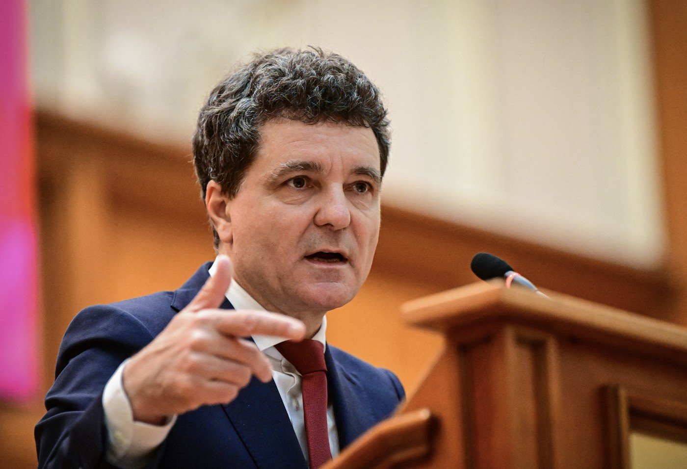 Anca Dragu a deteriorat negocierile guvernamentale prin refuzul ofertei de a deveni premier tehnocrat.