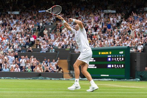 Cameron Norrie avansează în sferturile de finală la Wimbledon, după o victorie de patru ore în fața lui Nicolas Jarry