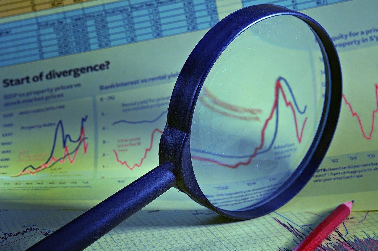 Indicele ROBOR la 3 luni a coborât la 6,84%, afectând dobânzile creditelor în lei, în timp ce IRCC va urca la 5,55% în iulie 2025.