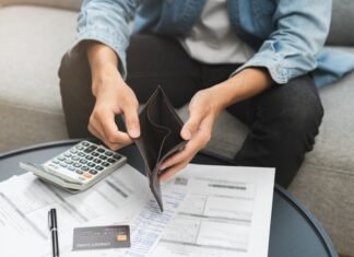 În 2024, 26,5% din populația României se confrunta cu deprivare materială și socială, afectând grav persoanele vârstnice și copiii.