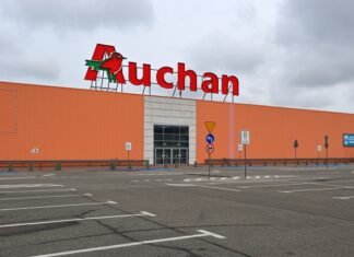 ANSVSA a anunțat retragerea de urgență a două produse din rețeaua Auchan din cauza riscurilor de contaminare cu particule metalice și cauciuc.