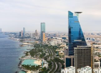 România își consolidează relațiile economice cu Arabia Saudită, evidențiind rolul crucial al dialogului și al deciziilor curajoase în atragerea investițiilor.