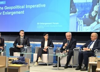 Extinderea UE: O Urgență Geopolitică în Contextul Războiului din Ucraina