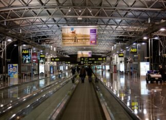 Aeroportul din Bruxelles va suferi perturbări majore pe 26 noiembrie din cauza unei greve naționale, cu anulări și întârzieri ale zborurilor, în urma protestelor împotriva politicilor de austeritate guvernamentale.