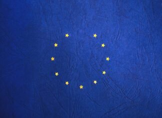 Președinta BCE solicită măsuri pentru întărirea integrării europene, evidențiind vulnerabilitatea Europei la șocuri externe și necesitatea reformelor.