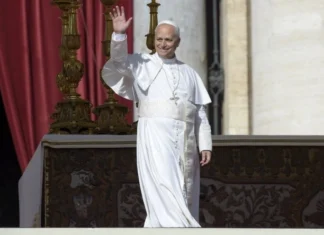 Papa Leon a solicitat lui Donald Trump să opteze pentru dialog și soluții diplomatice în Venezuela, evitând astfel utilizarea forței militare pentru sprijinirea populației civile.