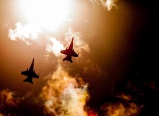 Programul FCAS pentru avioane de vânătoare de a cincea generație, între Franța, Germania și Spania, stagnează din cauza amânărilor și disputelor între Franța și Germania.