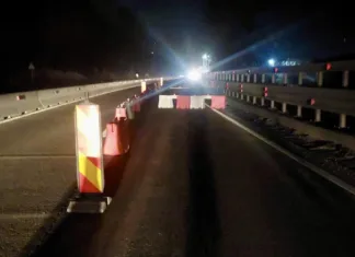 Alunecare de teren pe DN1 în Prahova: Circulație restricționată, lucrări de remediere estimate la 2-3 zile.