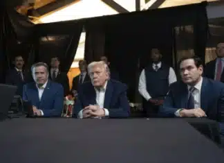 Donald Trump a afirmat că Venezuela va livra Statelor Unite între 30 și 50 de milioane de barili de petrol.