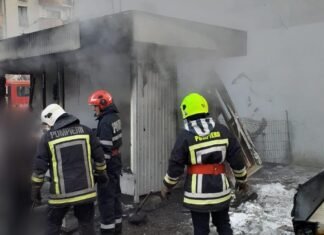 Explozia unei butelii în urma unui incendiu a devastat o plăcintărie din Gherla, județul Cluj, fără victime raportate.