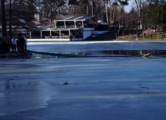 Nepalez salvator: Muncitorul care a ținut la suprafață o fetiță de 5 ani căzută în lacul înghețat din Craiova până la venirea pompierilor