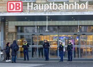 O bombă de 250 kg găsită pe un șantier din Aachen, Germania: 6000 de persoane evacuate și gara închisă.