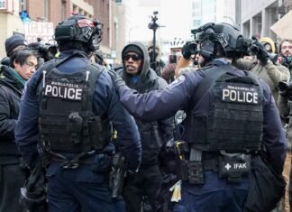 Un copil de 5 ani reținut de agenții ICE în Minnesota, după ce a fost extras din mașina familiei, parcate în fața casei