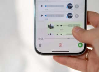 WhatsApp a lansat discret funcția „Strict Account Settings”, sau Lockdown, pentru a proteja utilizatorii expuși riscurilor cibernetice.