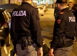 Poliția din Bergamo a prins un român și un albanez cu 70 kg de hașiș și aproape 79.000 de euro în numerar