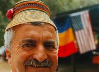 Fondatorul primului sat românesc din SUA, descoperit mort în casa sa. Ancheta sugerează o crimă violentă.