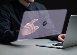 Poliția Română a realizat percheziții în Arad, Dolj, Prahova și Giurgiu, în urma unei solicitări a autorităților italiene, împotriva unei rețele care distribuia ilegal programe TV.