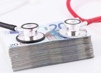 Medic chirurg din Sibiu, surprins în flagrant luând 1.000 lei mită pentru o intervenție chirurgicală.