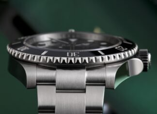 Primarul din Maramureș, Ioan Stegeran, contestat pentru un ceas Rolex de 50.000 de euro, susține că veniturile sale provin din afaceri private, nu din bugetul primăriei.
