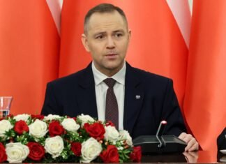 Polonia ar trebui să își elaboreze o strategie de apărare nucleară pentru a răspunde amenințărilor rusești.