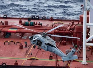 Statele Unite au confiscat petrolierul ‘Veronica III’ în Oceanul Indian, suspectat de transport de petrol din Venezuela sau Iran, conform sancțiunilor impuse de Trump.