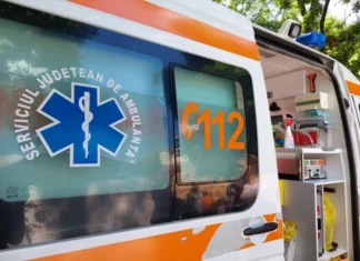 O femeie în vârstă de 31 de ani a murit după ce a căzut de la etajul 10 al unui bloc din Sectorul 5, prezentând un comportament agitat înainte de tragedie.