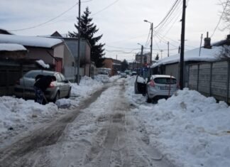 Primăria Sectorului 1 impune penalizări de 1,6 milioane lei pe zi pentru Romprest, din cauza nefinalizării deszăpezirii conform planului.